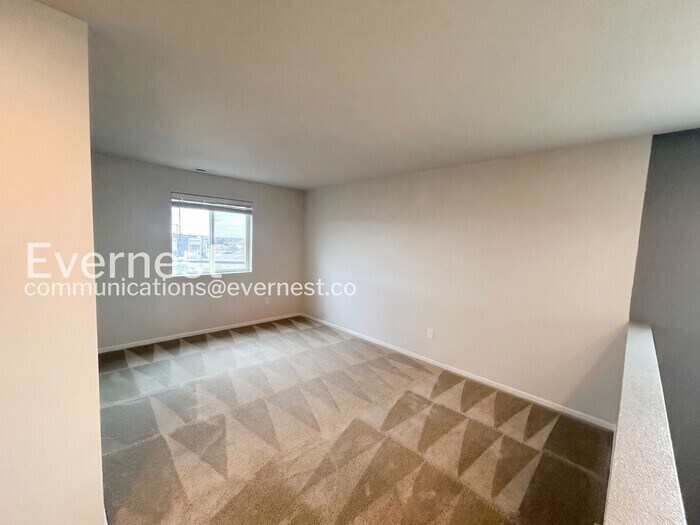 Building Photo - 2560 Gobi Dr