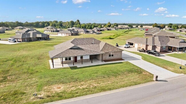 Building Photo - 217 Olde Ml Ct