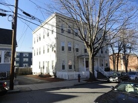 Building Photo - 38 Bond St