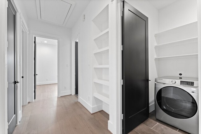 Building Photo - 4303 Buck St