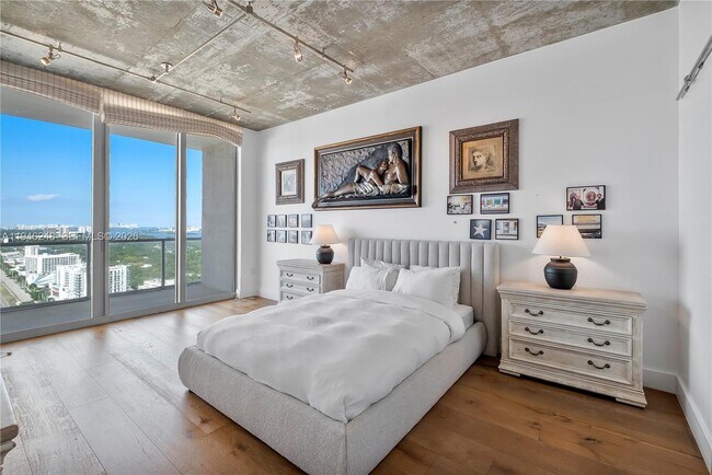 Building Photo - 3470 E Coast Ave