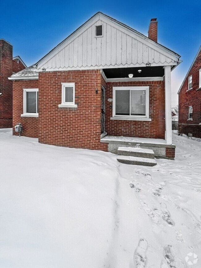 Building Photo - Charming 3-Bedroom Home in a Desirable Det...
