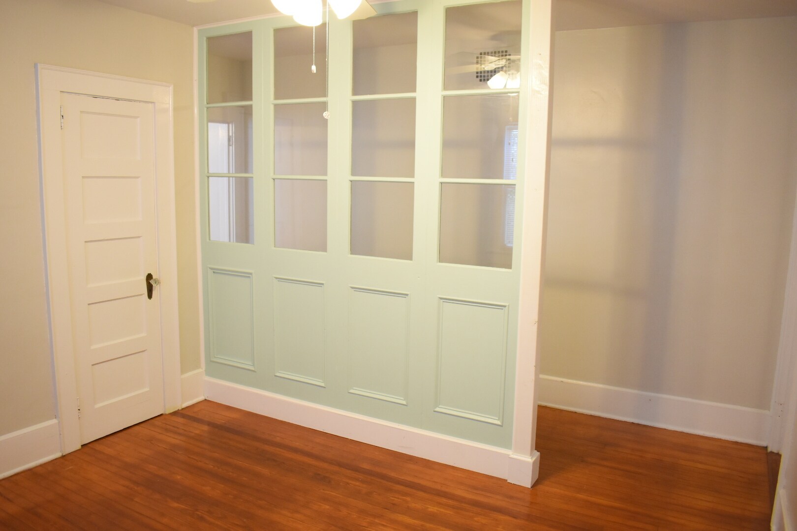 Building Photo - 306 Kenwood Ave