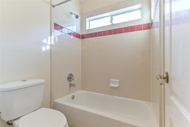Building Photo - 3313 Pebble Beach Ln