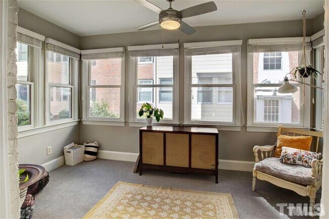 Building Photo - 235 McCauley St