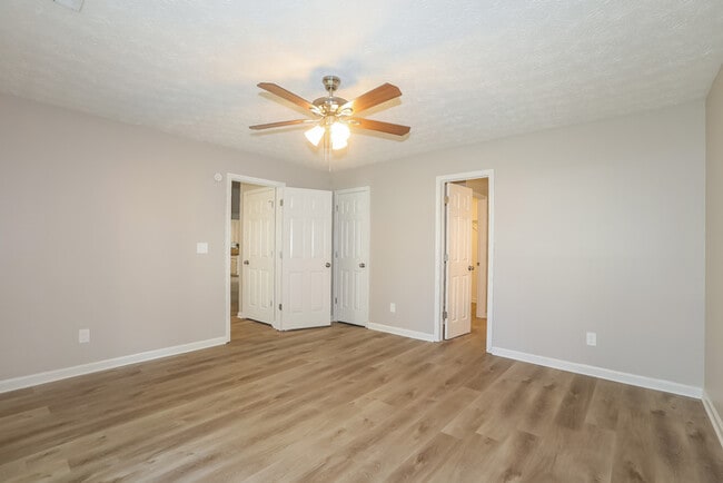 Building Photo - Stylish 4-bedroom Home in Lawrenceville	GA