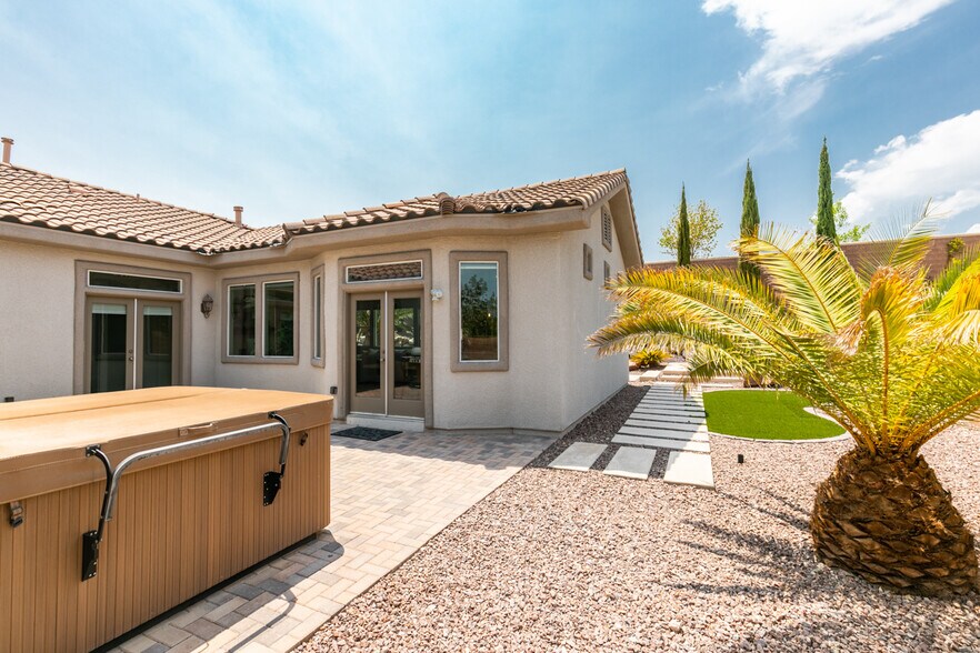 Building Photo - 65 Teahouse St