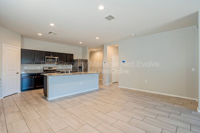 Building Photo - 3032 N 310th Ln