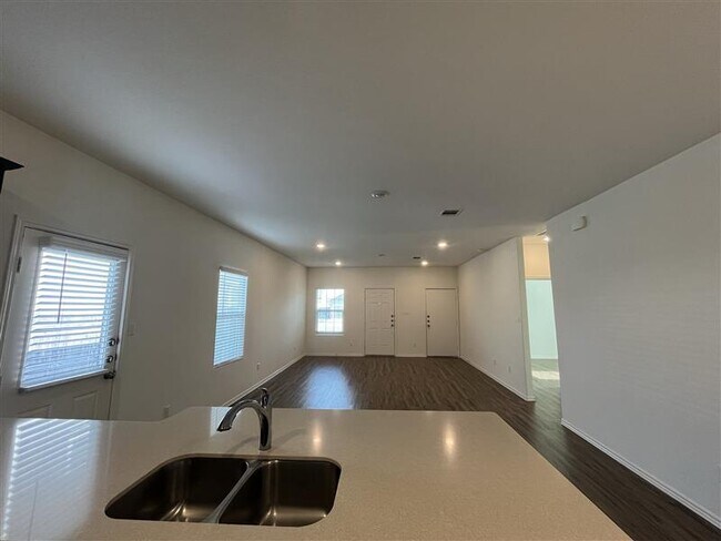 Building Photo - 513 Big Rocky Bend