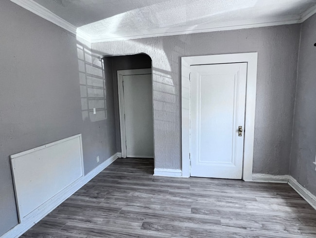 Building Photo - 848 Linn Dr