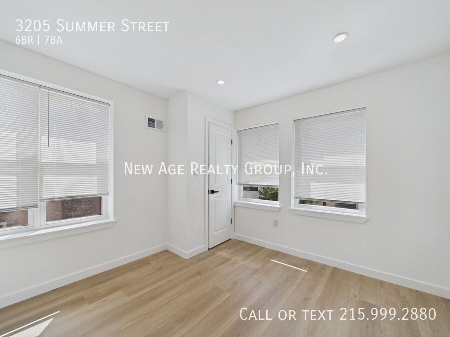 Building Photo - 3205 Summer St