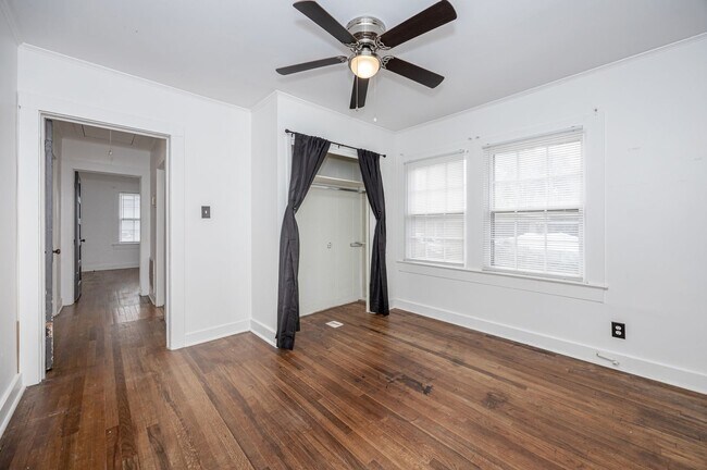 Building Photo - Cute 2 Bed 1 Bath in Pascagoula