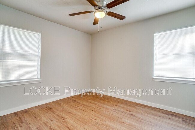 Building Photo - 3417 S University Dr