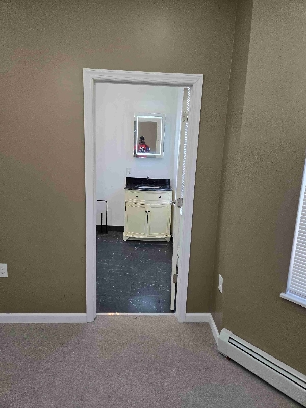 Building Photo - 52 Lander St