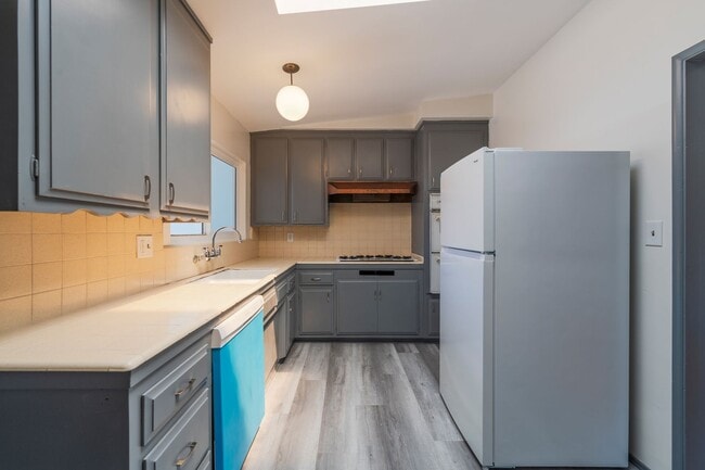 Building Photo - Hermosa Beach Home Rental