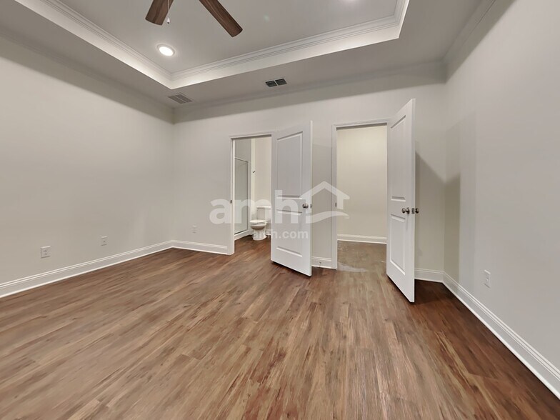Building Photo - 579 Onate Cir
