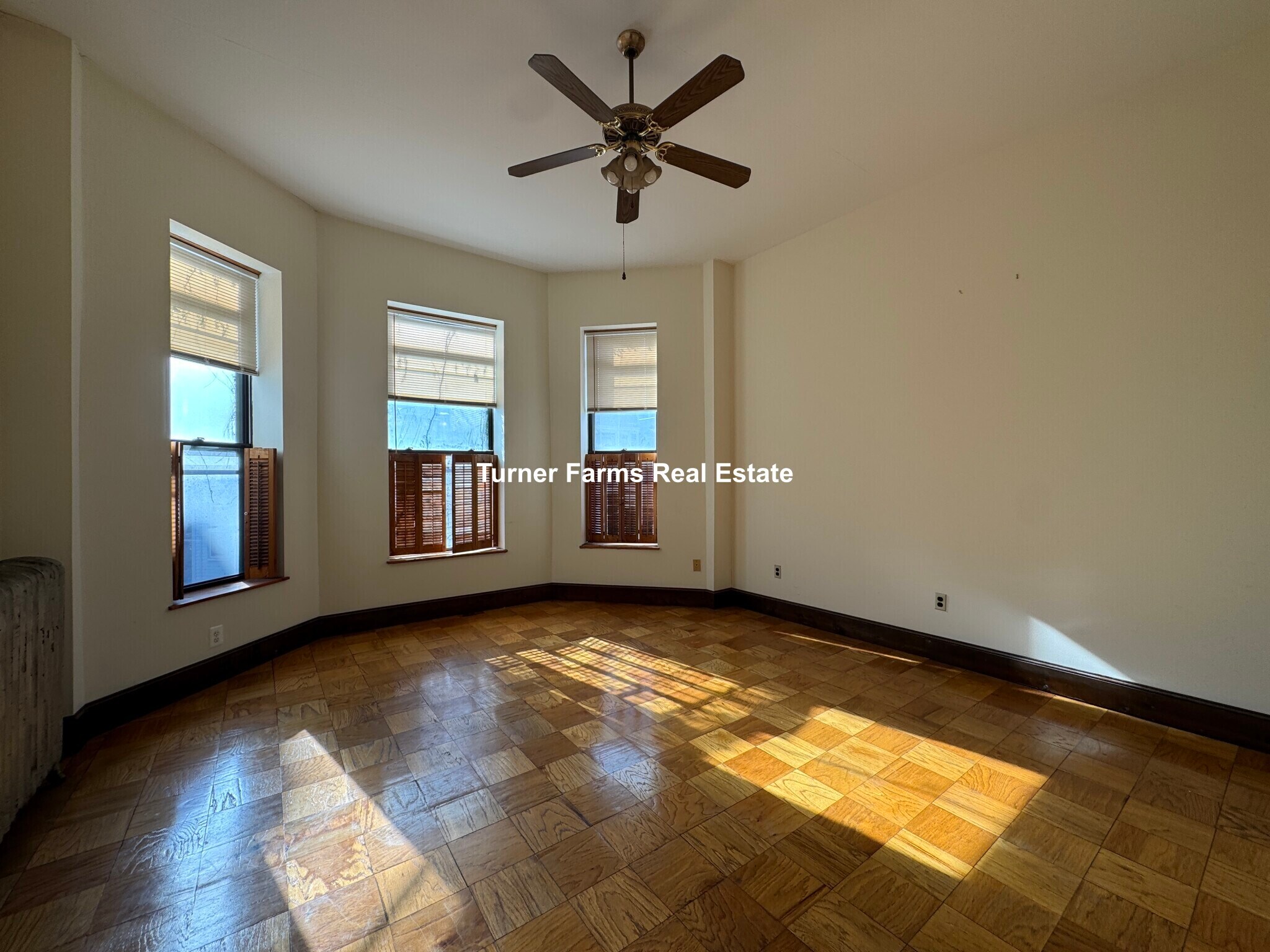 Building Photo - 149 Hillside St