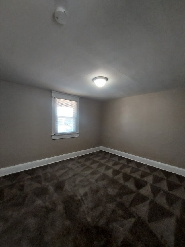 Building Photo - 173 Grant St