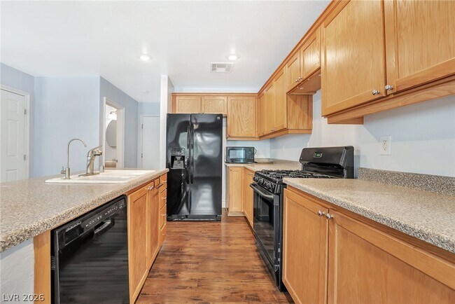 Building Photo - 367 Dogleg Dr