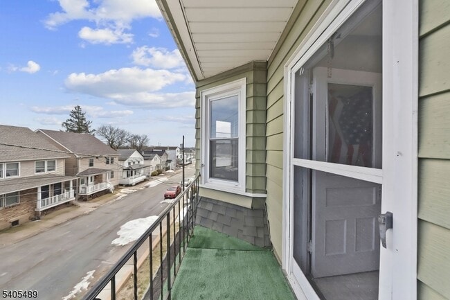 Building Photo - 437 Morrissee Ave