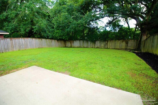 Building Photo - 632 Edith Ln