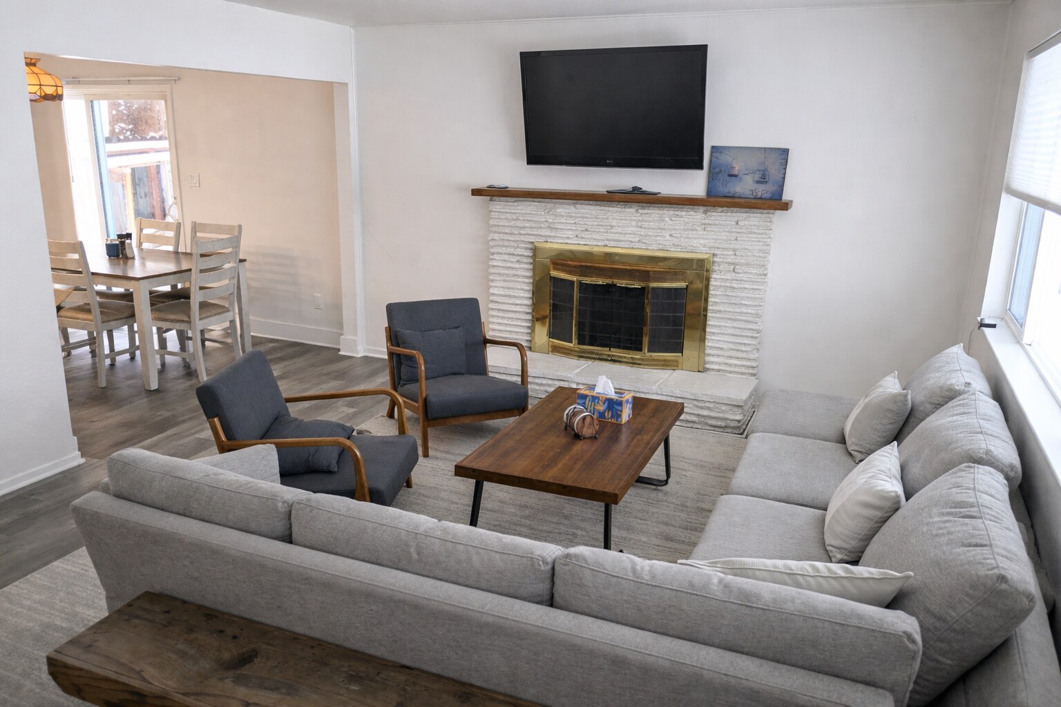 Building Photo - 2544 Elwood Ave