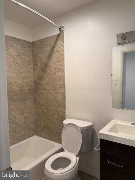 Building Photo - 720 Pine St