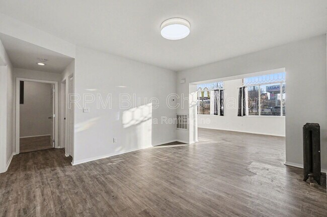 Building Photo - 1119 E McMillan St