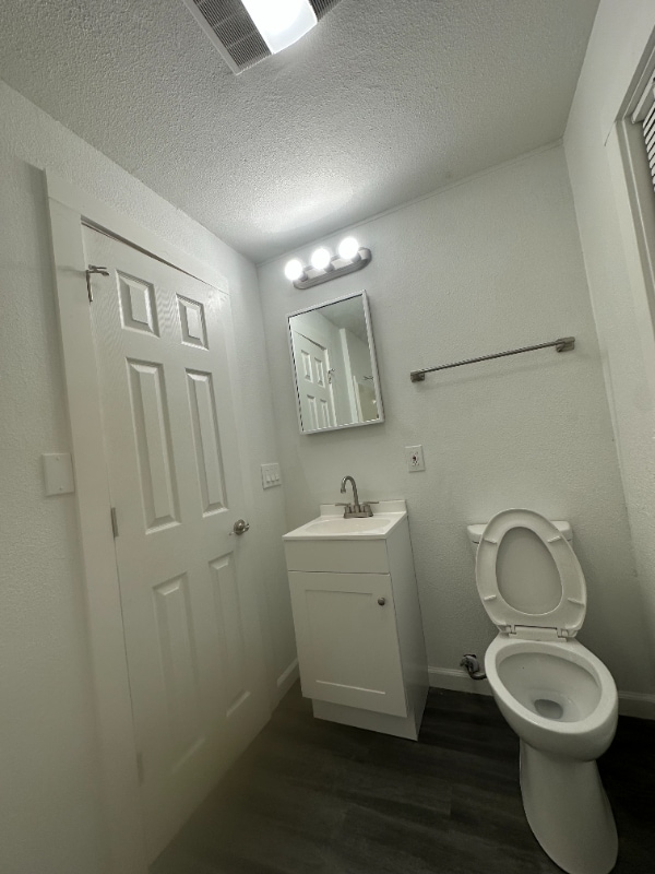 Building Photo - 4975 Breanna Ln NE