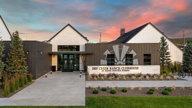 Building Photo - Luxurious Farmhouse Living in Dry Creek Ranch