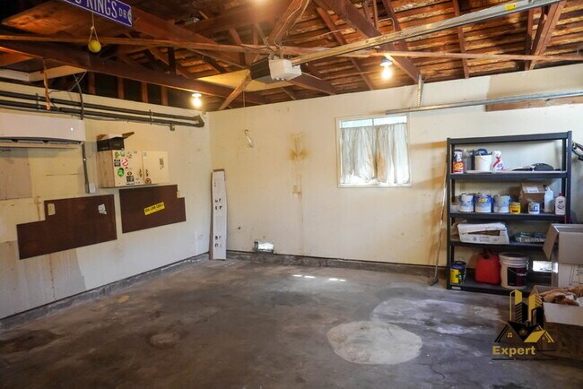 Building Photo - 7479 Skycrest Ct