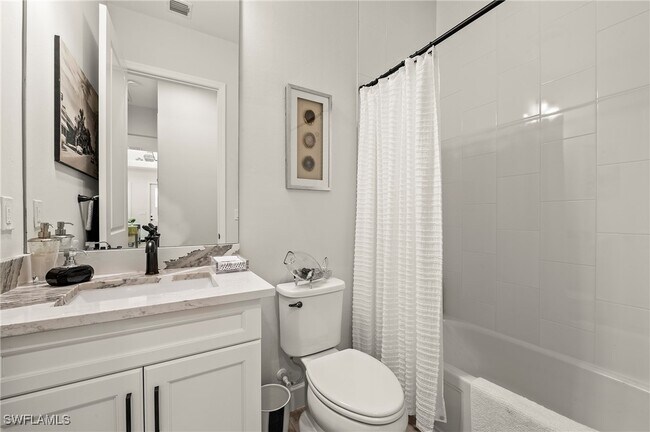 Building Photo - 6988 Saona CT