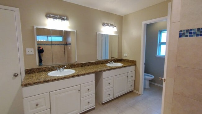 Building Photo - 5102 Alan Bean Dr
