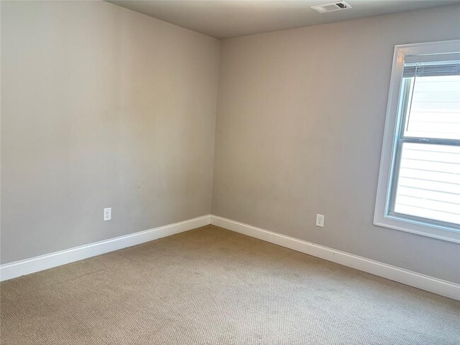 Building Photo - 5800 Arbor Green Cir