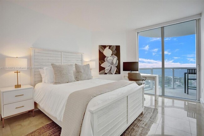 Building Photo - 6365 Collins Ave
