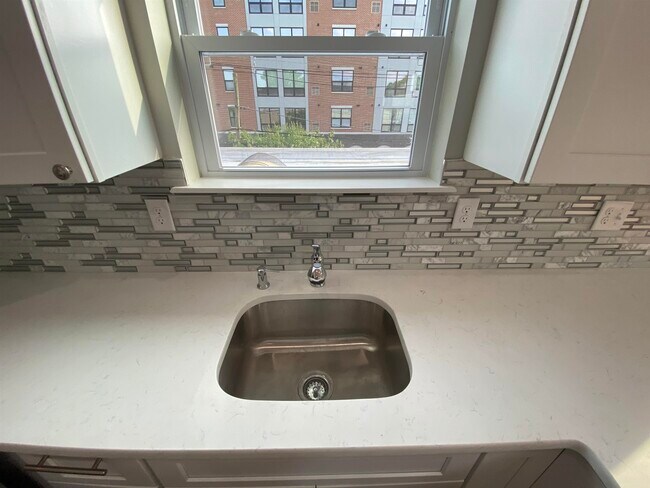 Building Photo - 176 Avenue F