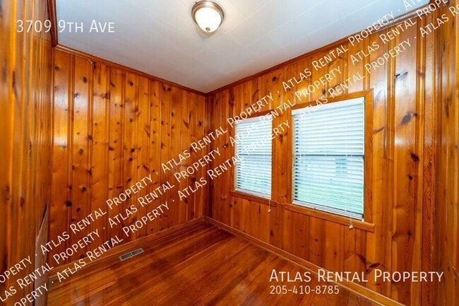 Building Photo - 3709 9th Ave