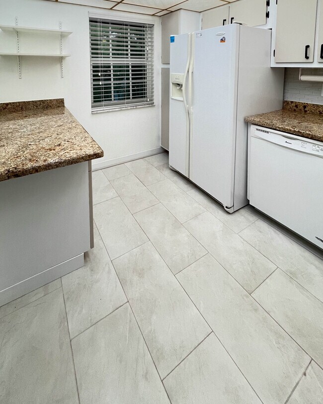 Building Photo - 806 Cypress Grove Ln