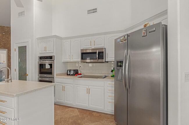 Building Photo - 601 W San Marcos Dr