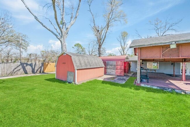 Building Photo - 4701 Frontier Dr