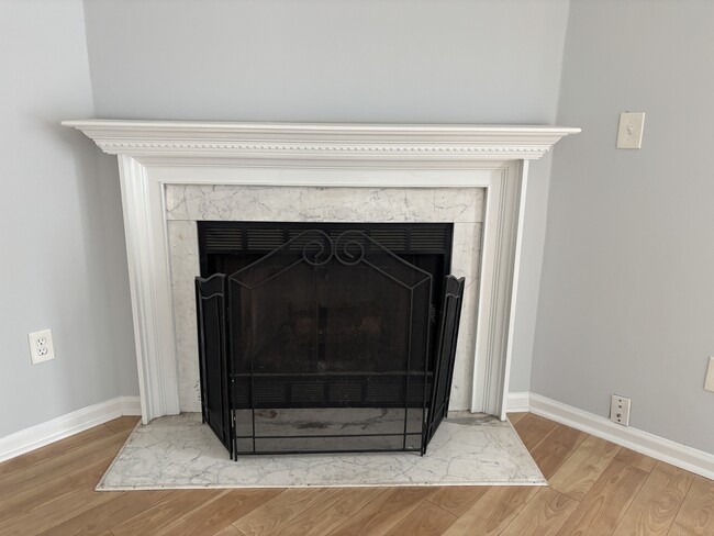 Building Photo - 1526 Brenland Cir