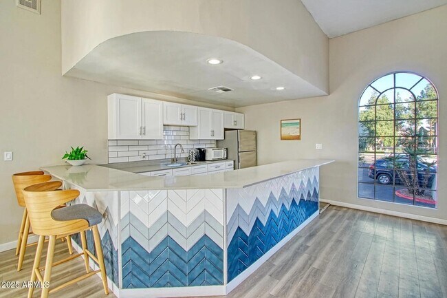 Building Photo - 15620 N 25th Ave