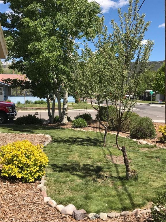 Building Photo - 2401 Thomas Ave