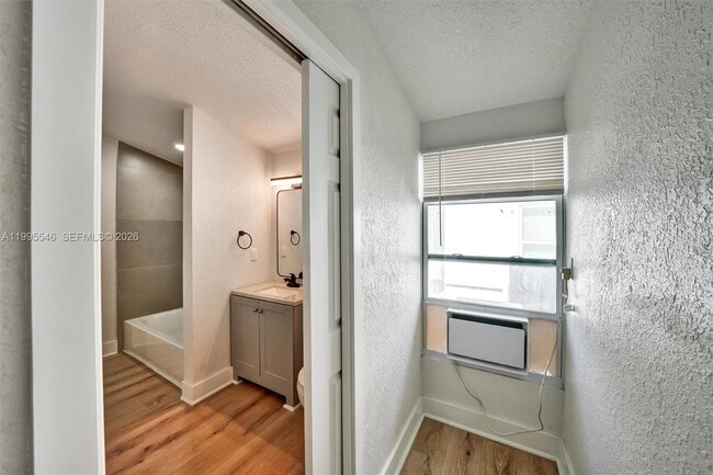 Building Photo - 1411 SW 3rd St