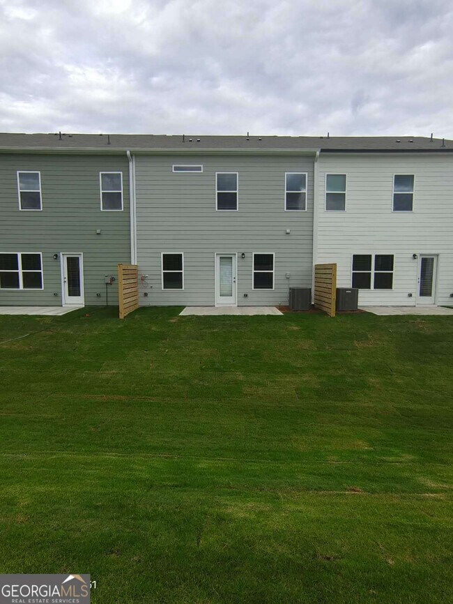 Building Photo - 72 Professional Pl
