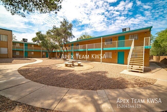 Building Photo - 1339 E Allen Rd