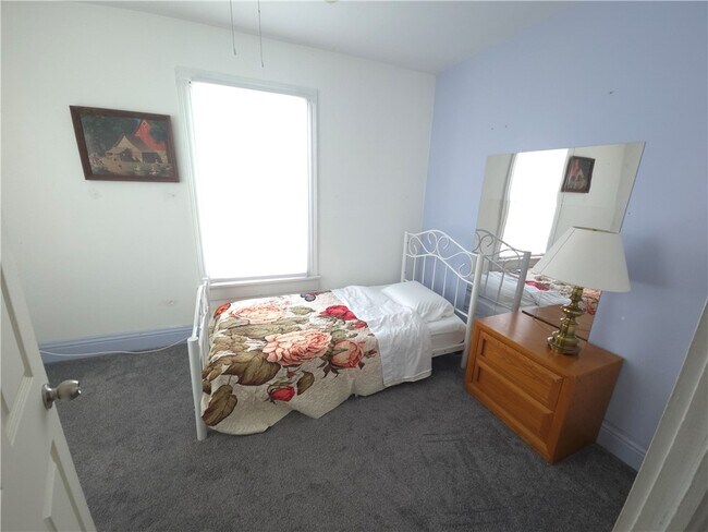 Building Photo - 30 Flanders St