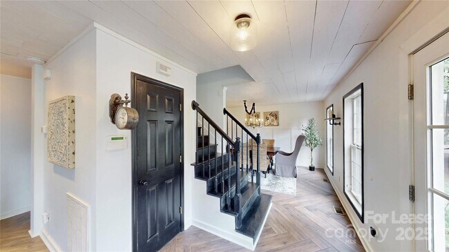 Building Photo - 5229 Mt Holly-Huntersville Rd