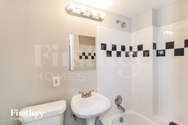 Building Photo - 4701 Norman Dr NW