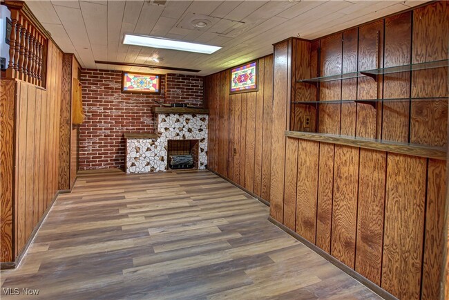 Building Photo - 7611 Ivandale Dr